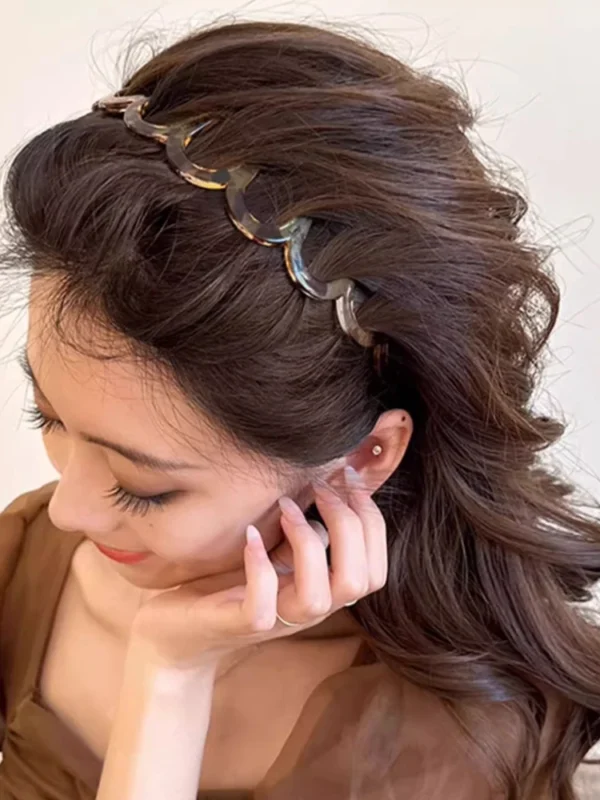 Korean Style Non-Slip U-Shaped Hairband – Plastic Comb Headband with Teeth for Fluffy Volume