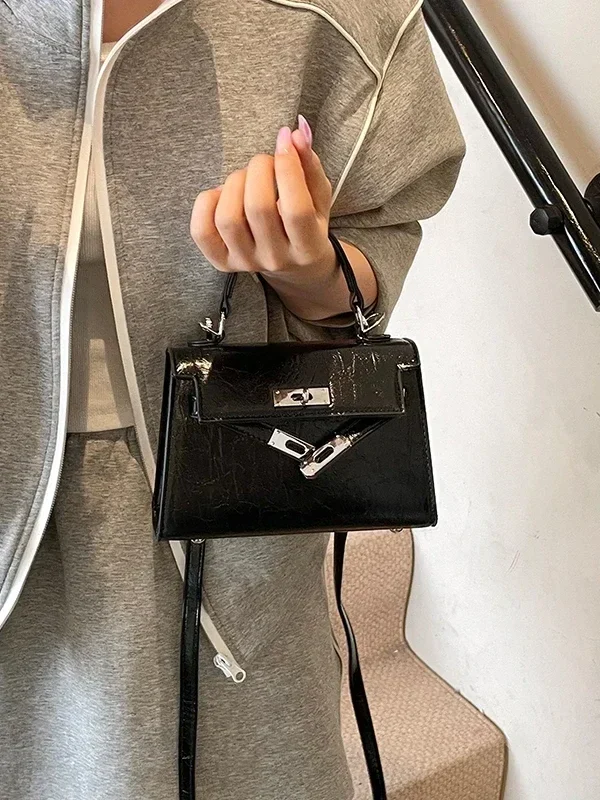 Elegant Shoulder Bag for Women Genuine Leather Messenger Style Luxury Brand Popular Classic Design