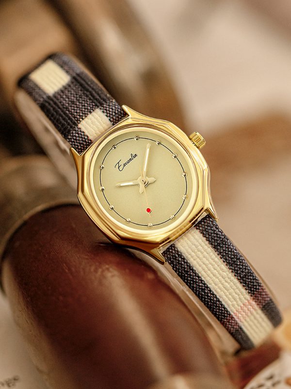 Women's Simple Retro Minority Design Watch