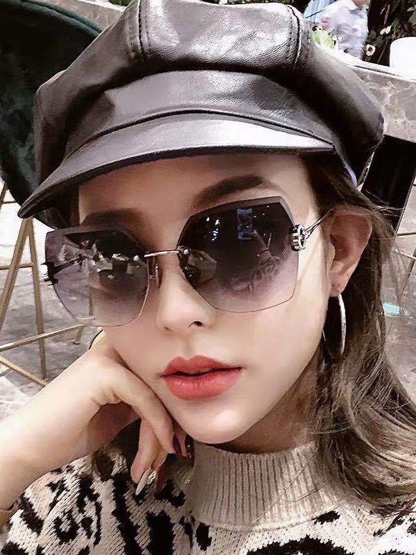 نظارات شمسية بتصميم تصفيق الشارع