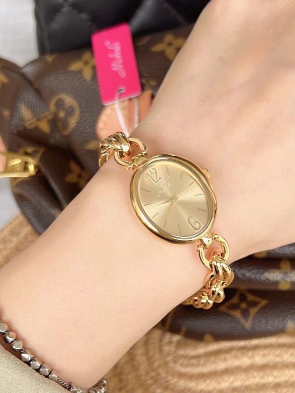 Lady's Steel Strap Watch Gold Oval Hollow Chain Quartz Watch