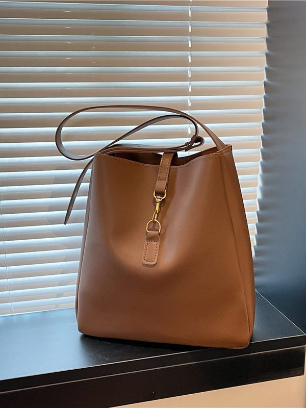 Internet Hot Fashionable Cross Body Bucket Bag Large Capacity