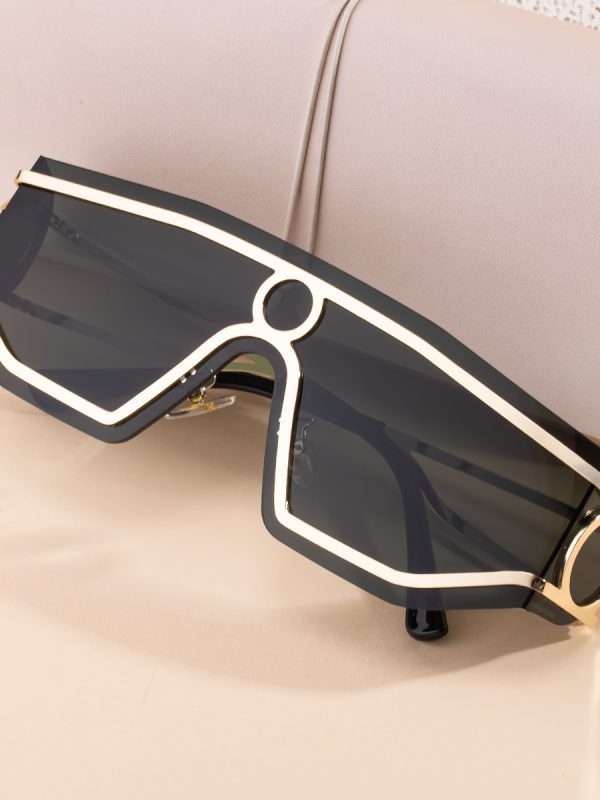 One Piece Mirror Sunglasses For Men Personalized Punk Style Sun Protection